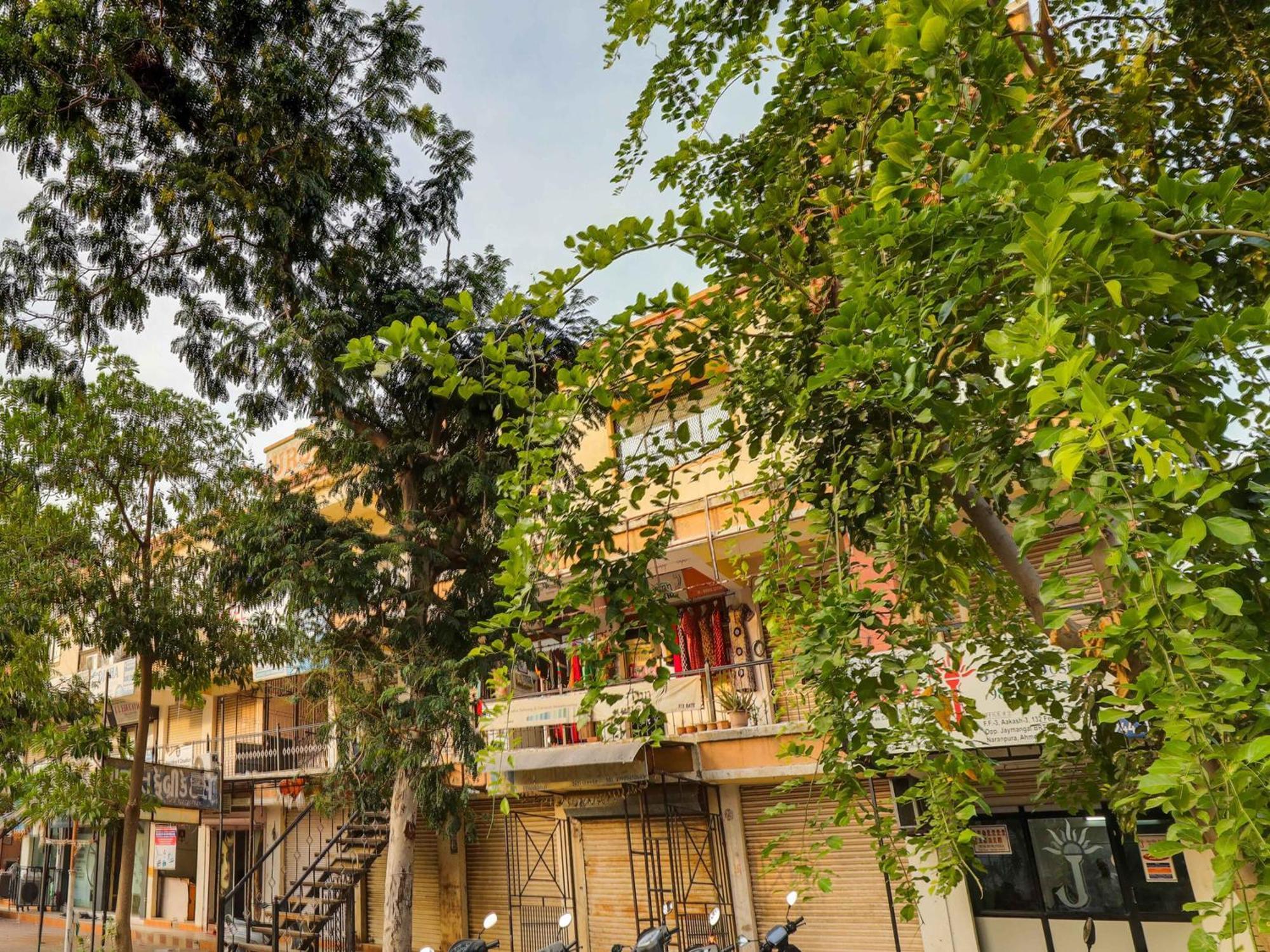 Hotel O Kb Villa Ahmedabad Buitenkant foto